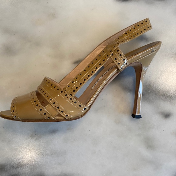 Manolo Blahnik patent leather heels - Picture 3 of 14